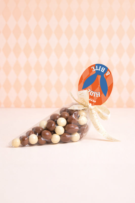 MILK CHOCOLATE ALMOND MIX CARROT