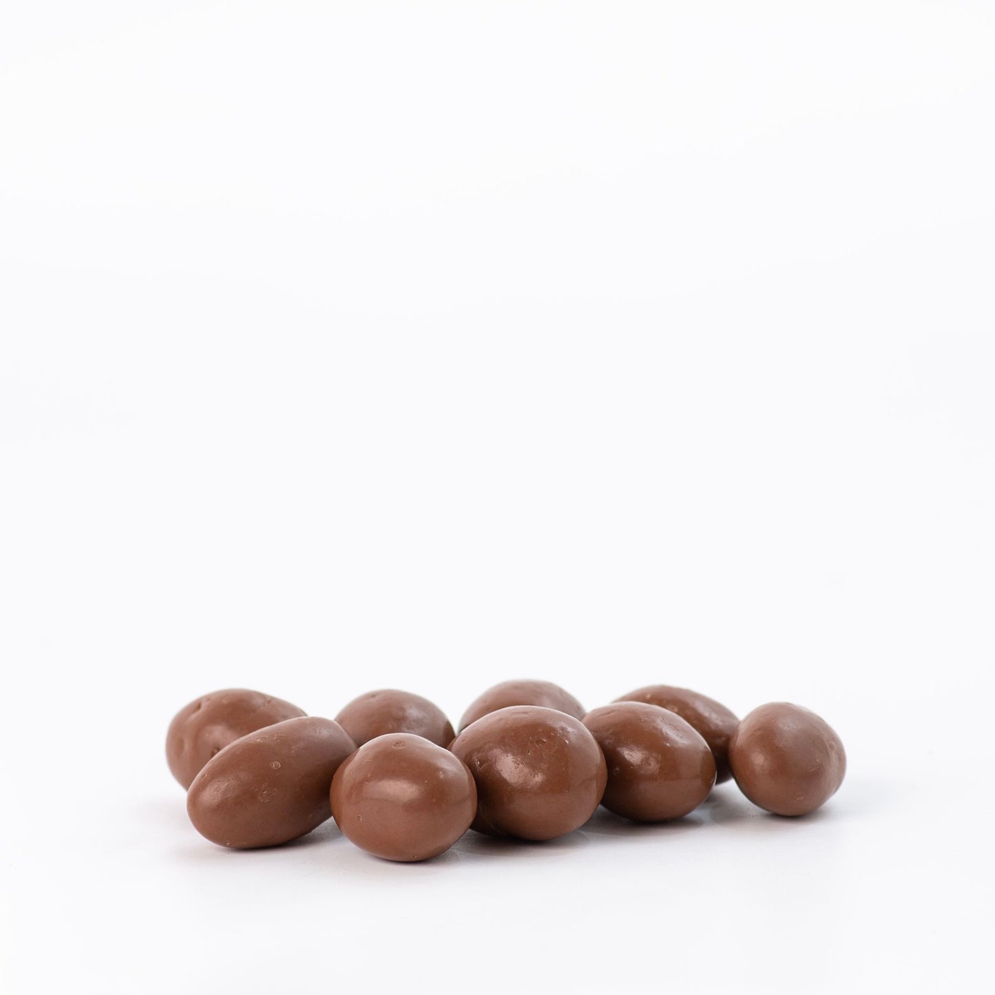 MILK CHOCOLATE ALMOND